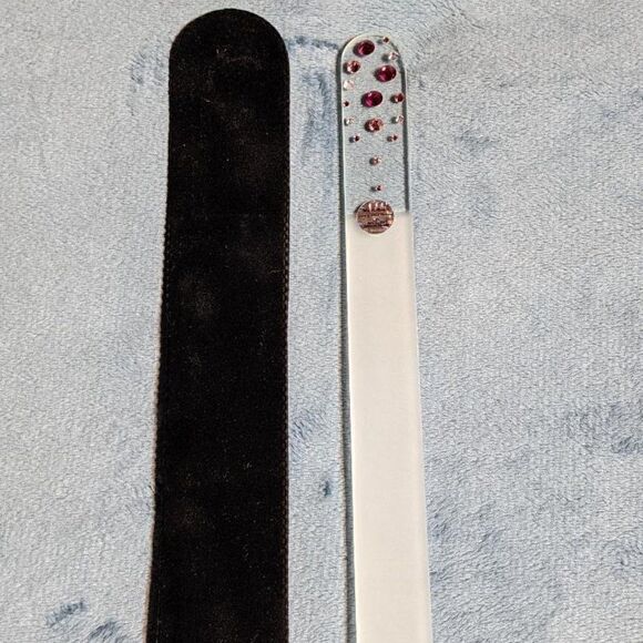 🆕7.5" Clear Czech Crystal Nail File W/BEAUTIFUL LIGHT & DARK PINK SWAROVSKI CR… - Picture 6 of 6